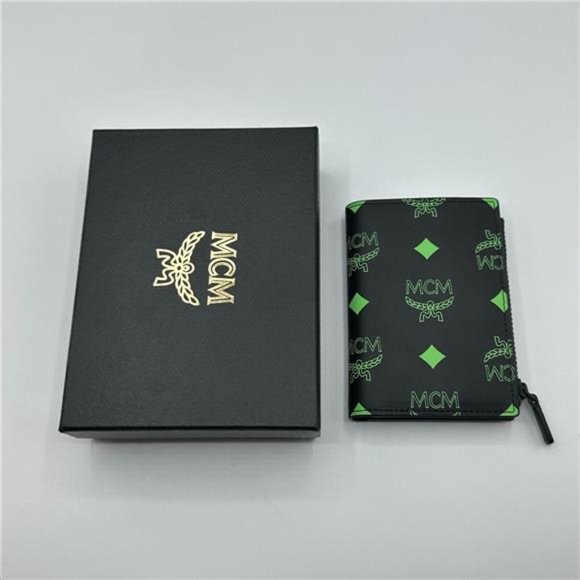 MCM Leather Wallet Green Splash Logo Leather 100% Authenticity Unisex - Picture 1 of 10